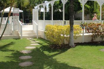 Southern Surf Beach Apartments Rockley ภายนอก รูปภาพ