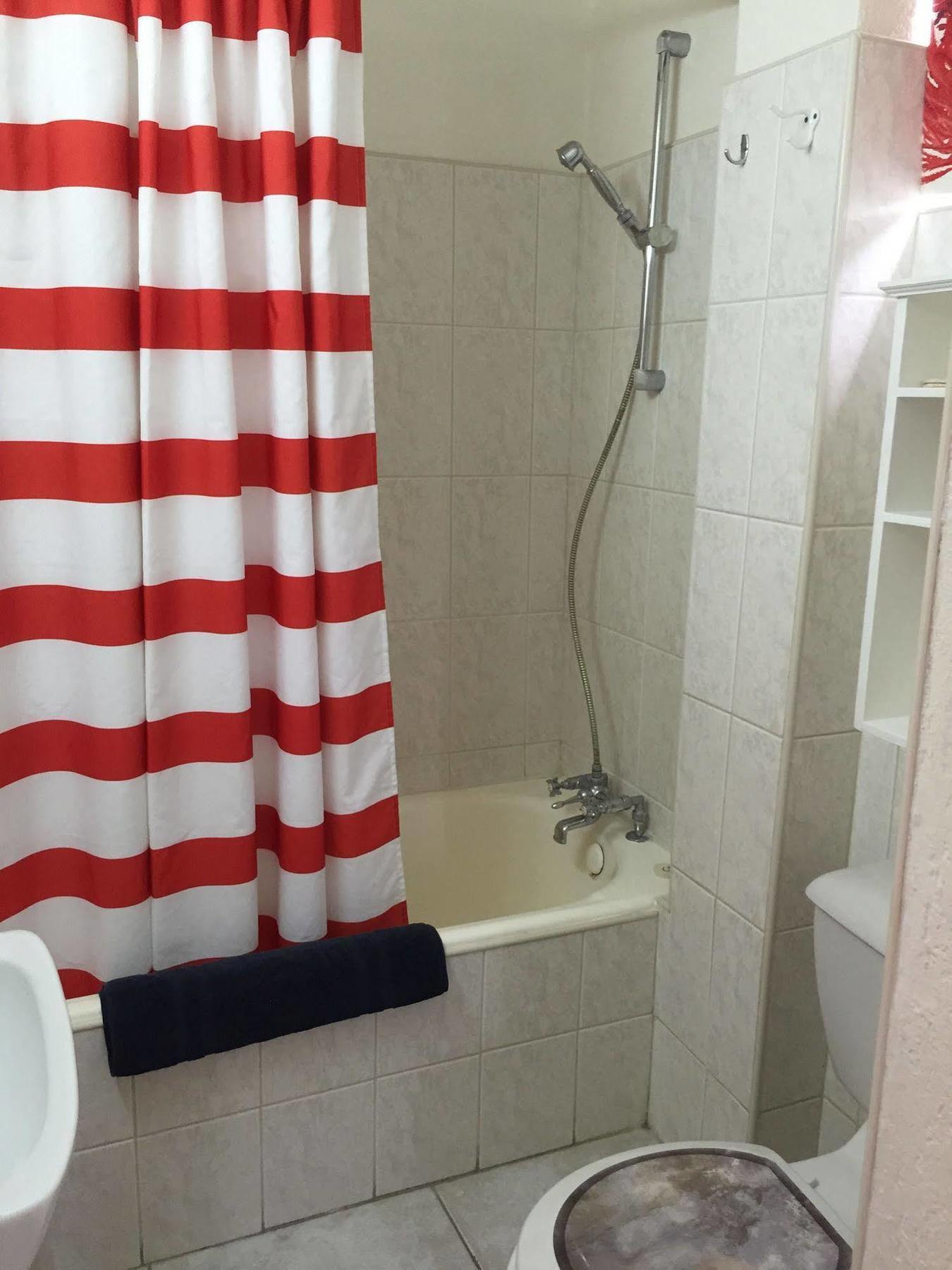 Southern Surf Beach Apartments Rockley ภายนอก รูปภาพ