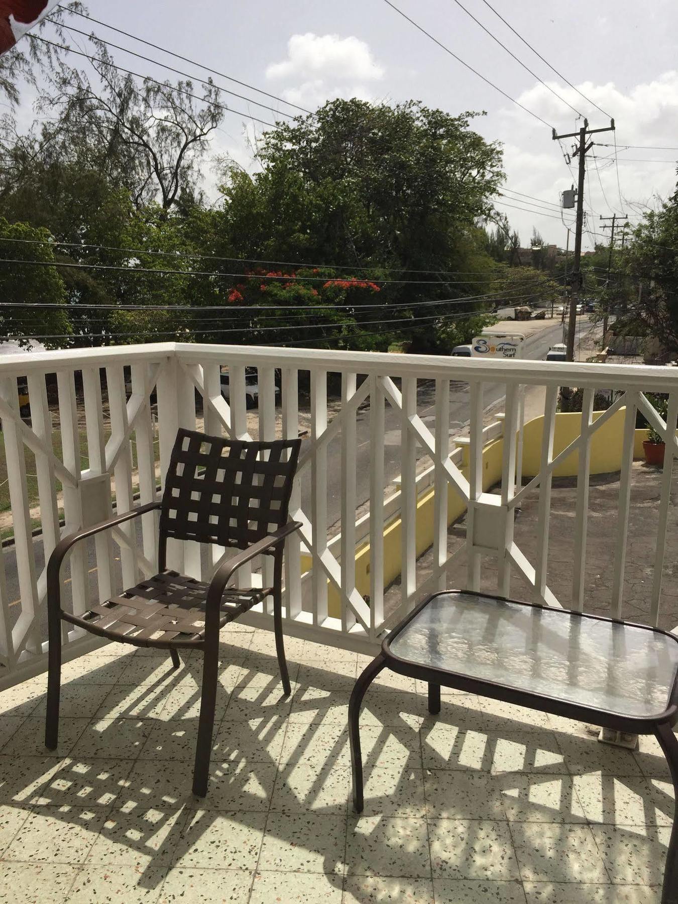 Southern Surf Beach Apartments Rockley ภายนอก รูปภาพ