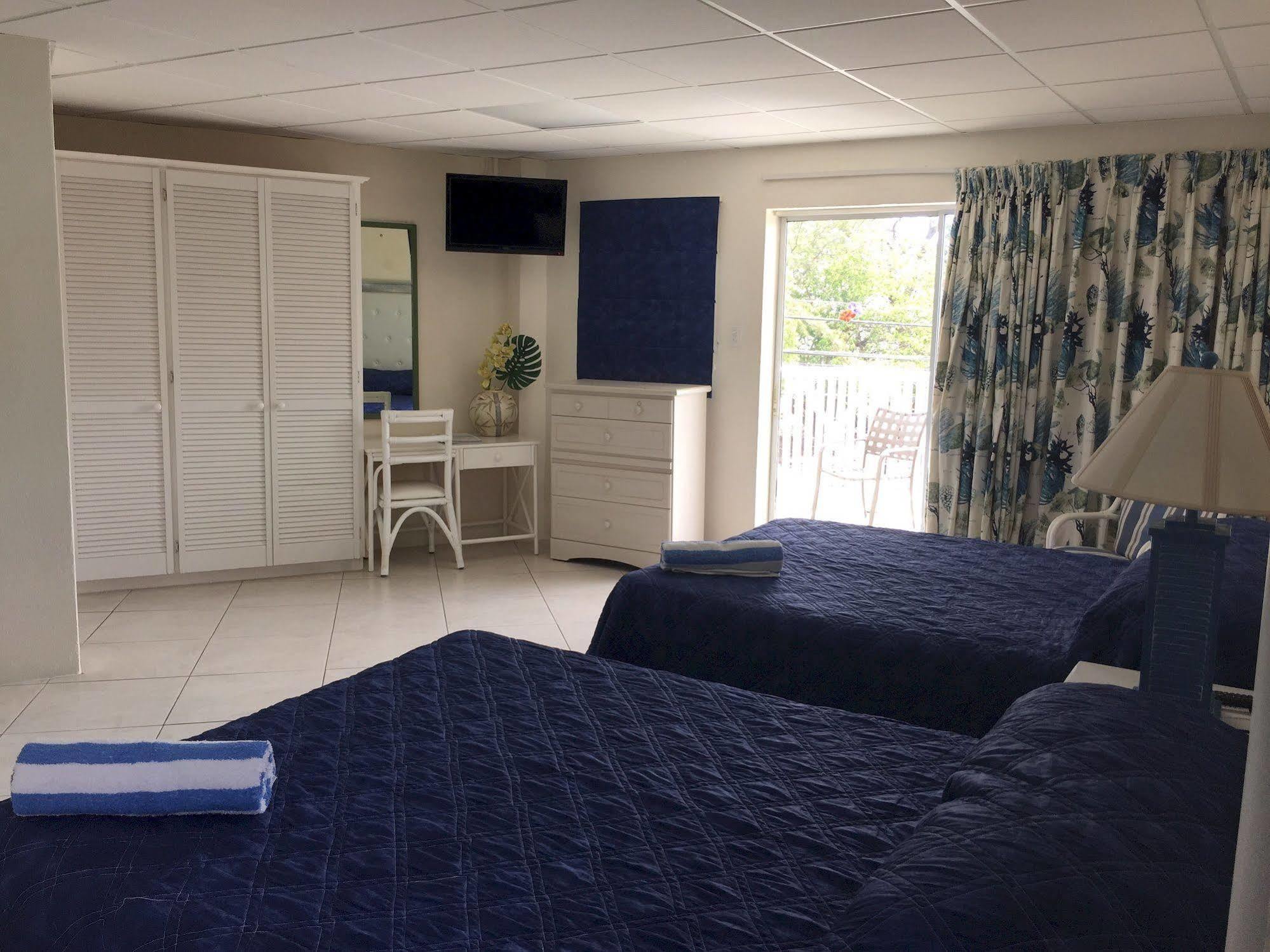 Southern Surf Beach Apartments Rockley ภายนอก รูปภาพ