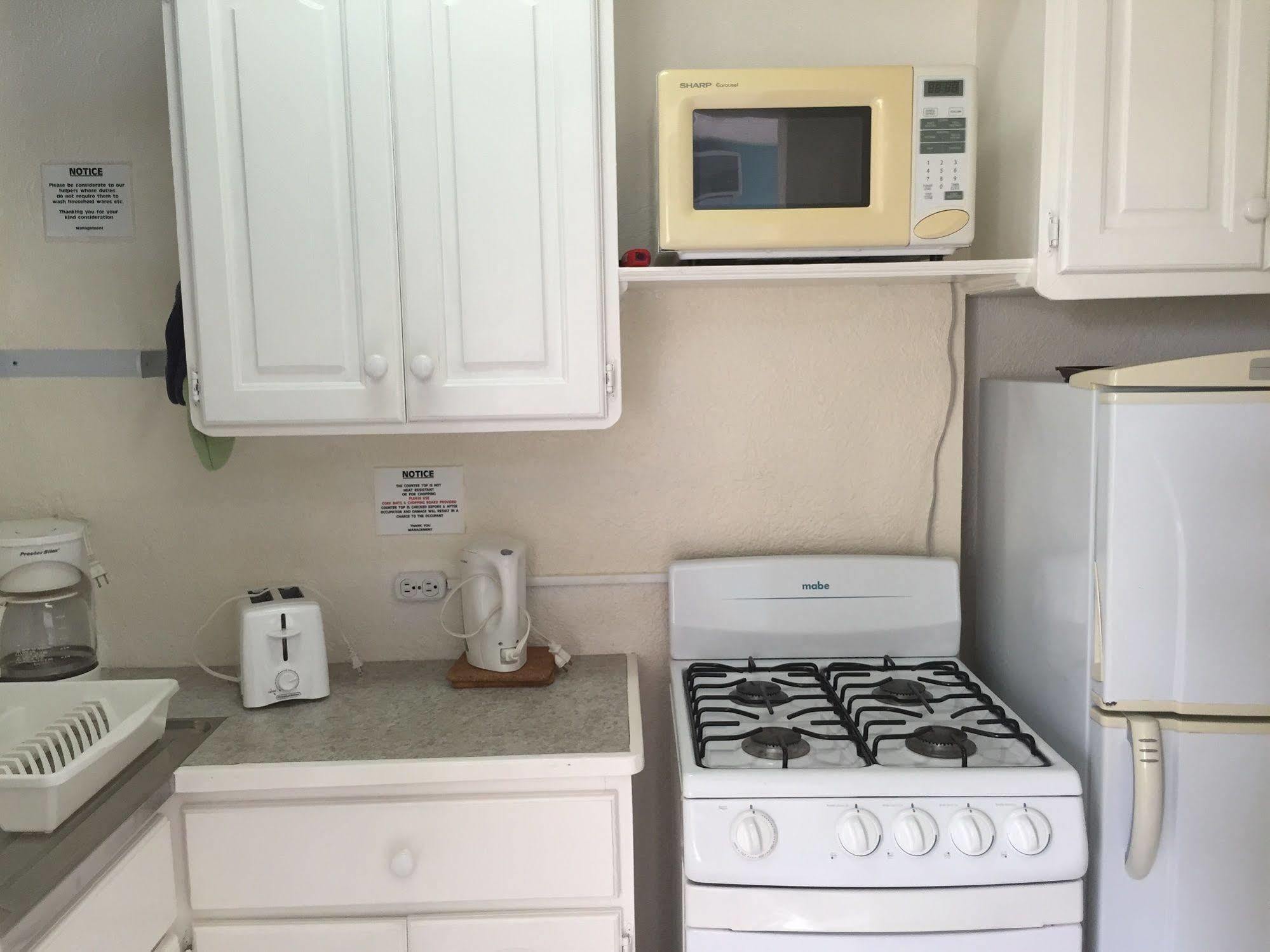 Southern Surf Beach Apartments Rockley ภายนอก รูปภาพ