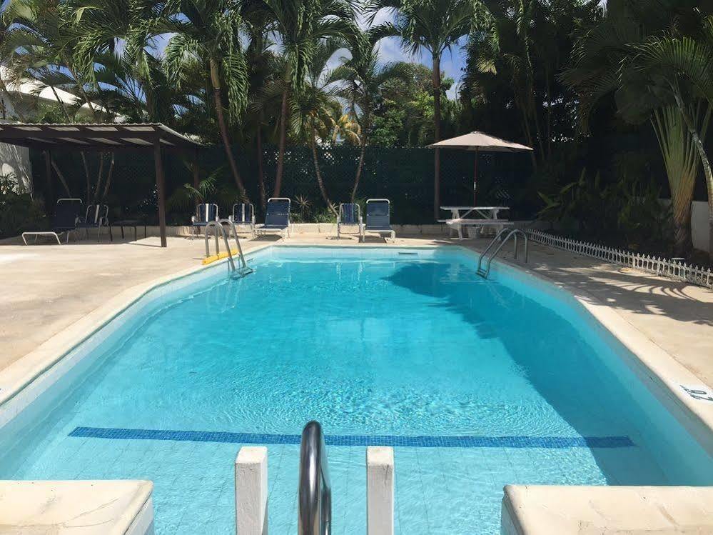 Southern Surf Beach Apartments Rockley ภายนอก รูปภาพ