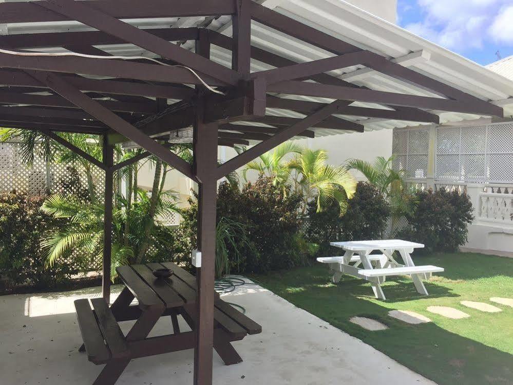 Southern Surf Beach Apartments Rockley ภายนอก รูปภาพ